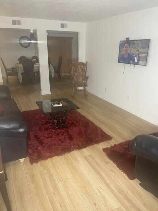 4 Bedroom Home-Casino-State Farm Stadium Only 2 Miles Glendale Kültér fotó