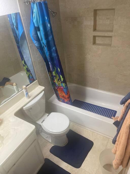 4 Bedroom Home-Casino-State Farm Stadium Only 2 Miles Glendale Kültér fotó