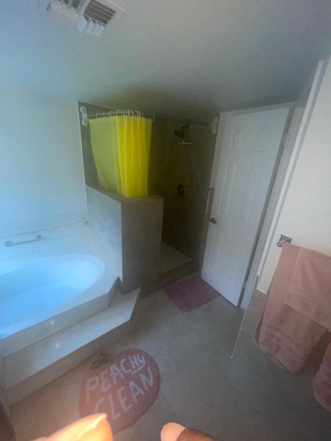 4 Bedroom Home-Casino-State Farm Stadium Only 2 Miles Glendale Kültér fotó